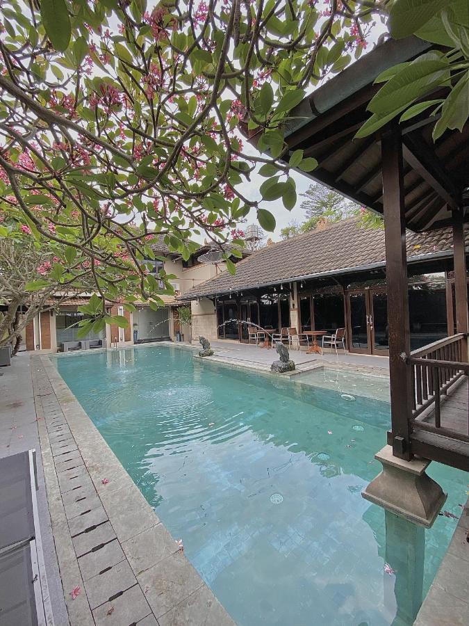 Chrome Hotel & Resort Solo Colomadu Luaran gambar