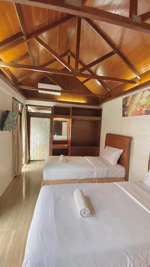 Chrome Hotel & Resort Solo Colomadu Luaran gambar
