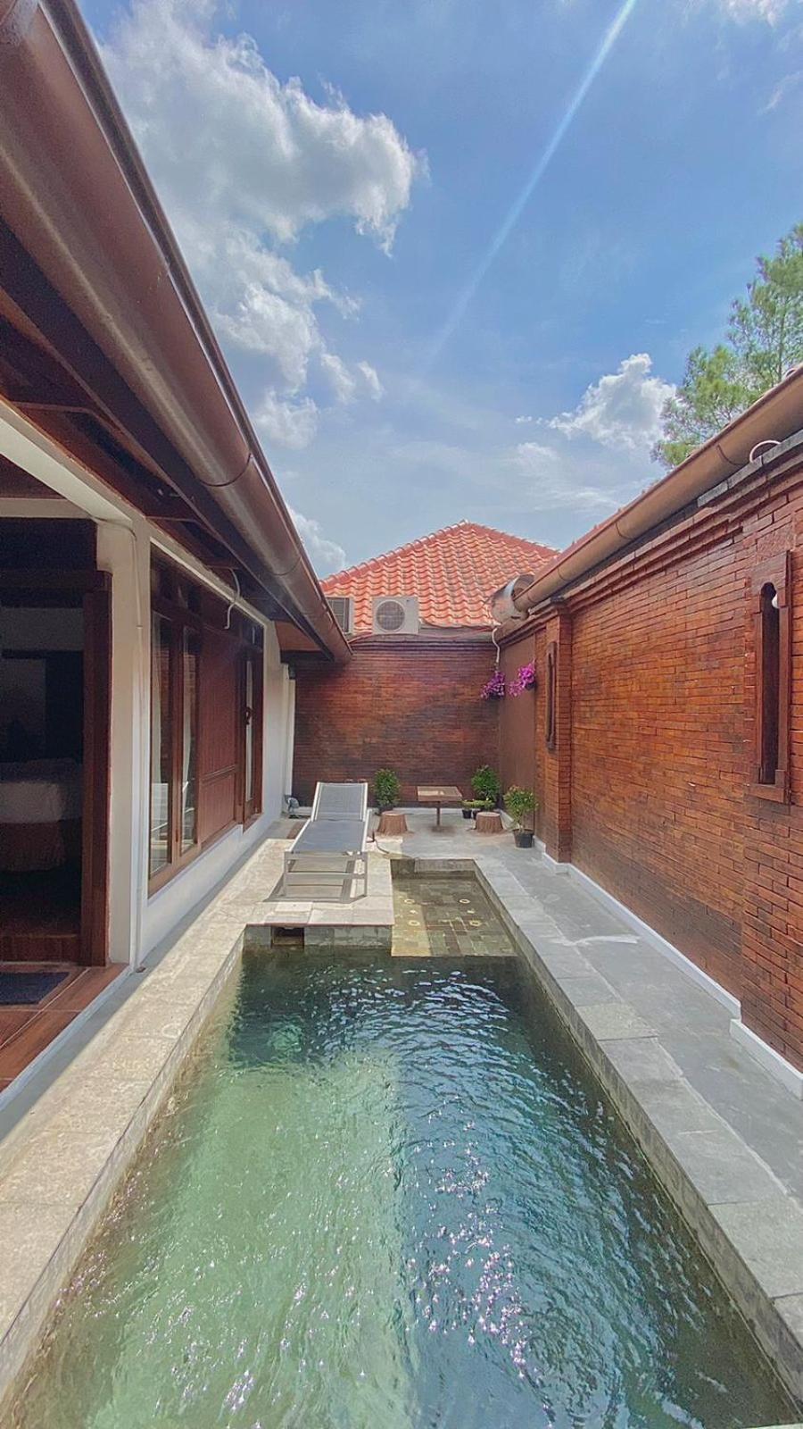Chrome Hotel & Resort Solo Colomadu Luaran gambar