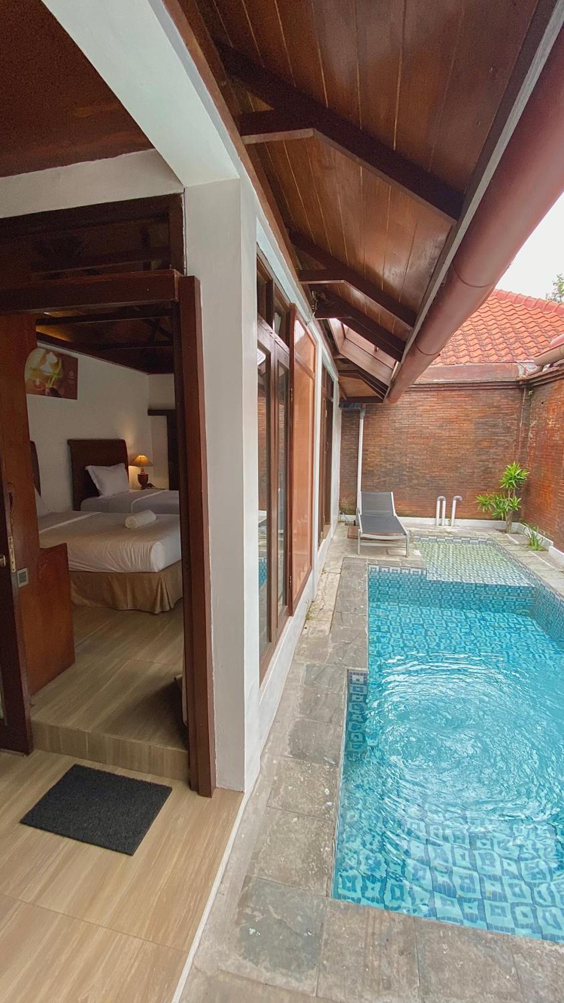 Chrome Hotel & Resort Solo Colomadu Luaran gambar