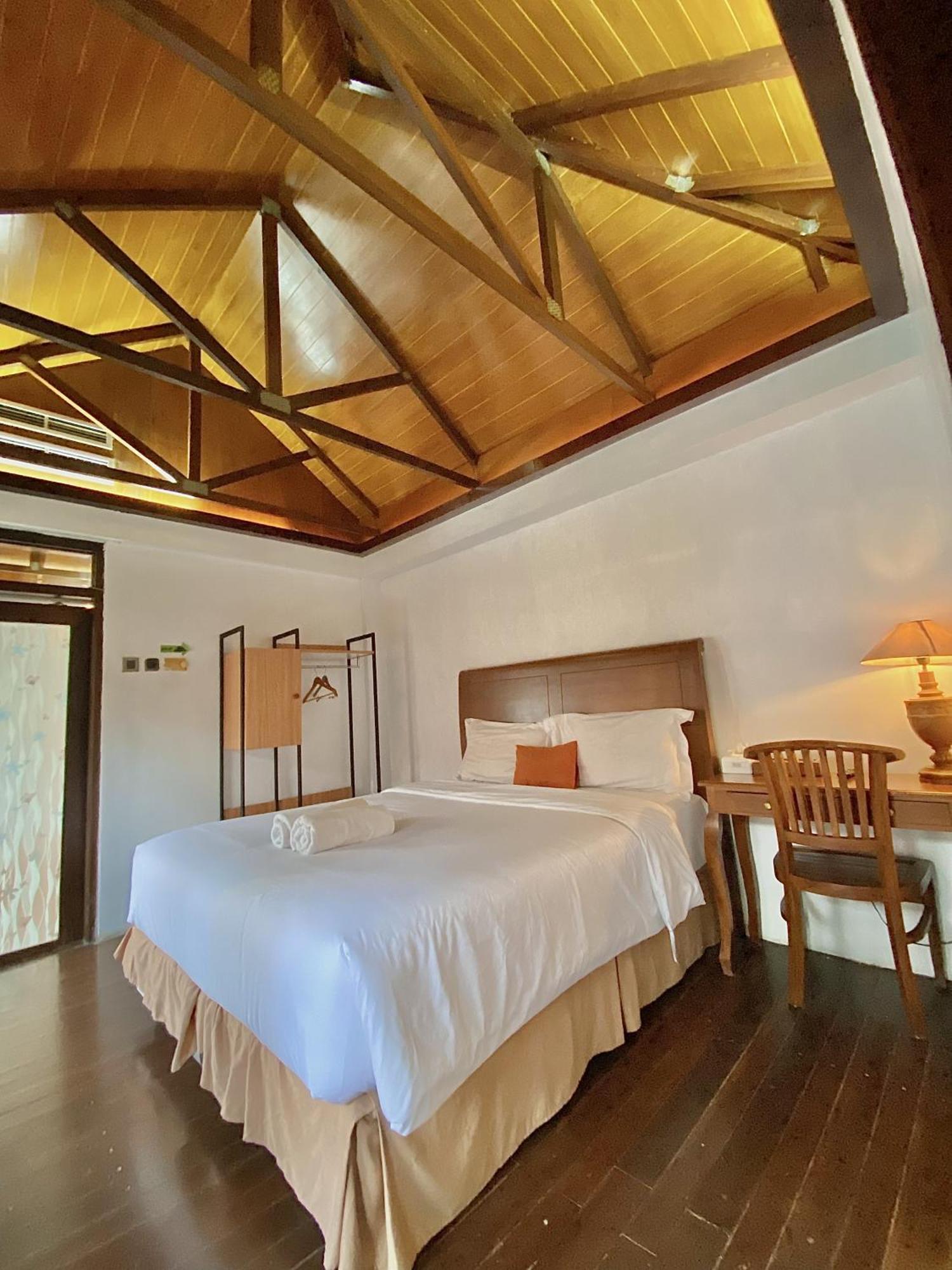 Chrome Hotel & Resort Solo Colomadu Luaran gambar